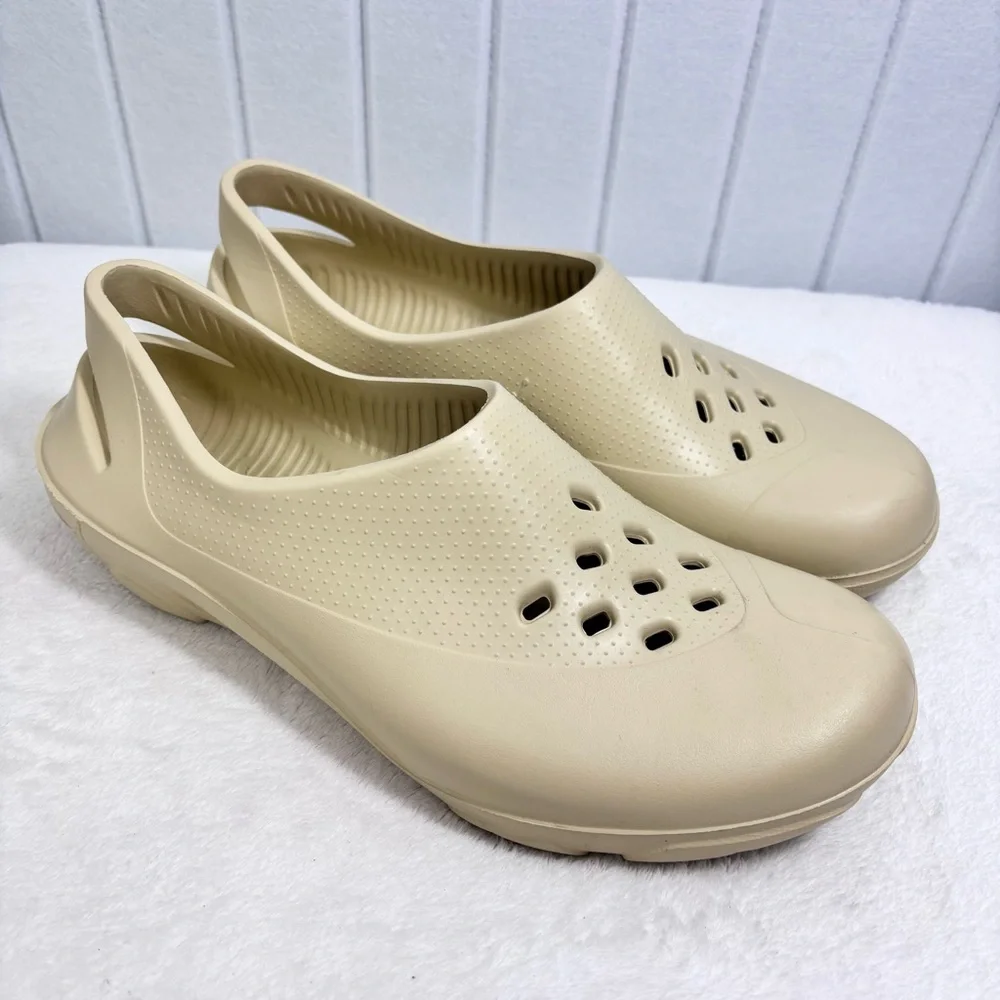 Jordan System.23 Team‎ Gold Men’s Slip On Shoes  Sandals  size 10